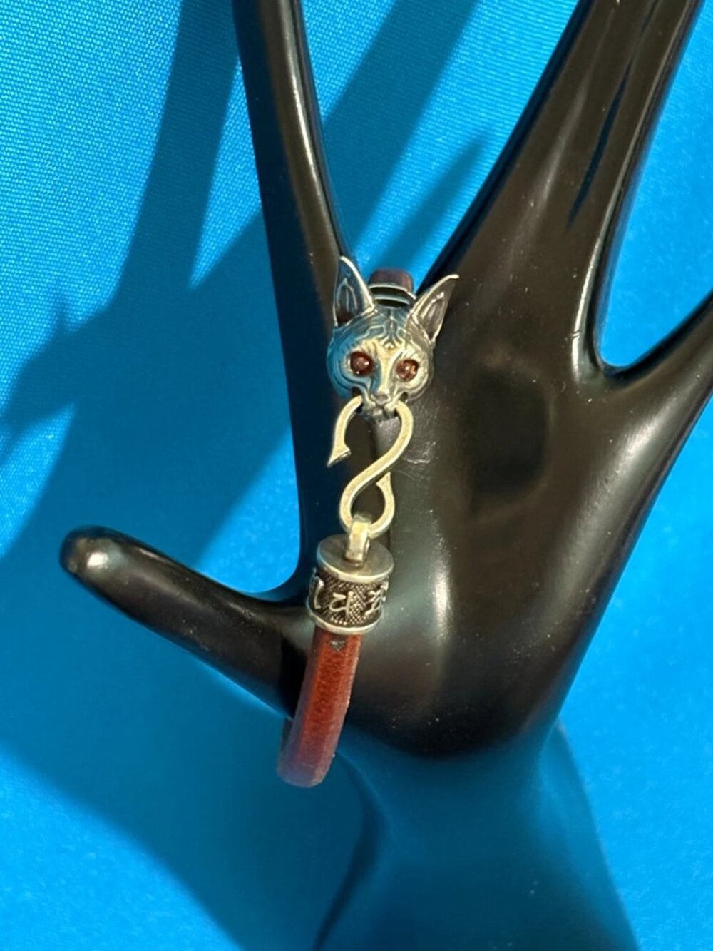 Bastet or Sphynx w/ jeweled Eyes Silver tone Egyptian Leather Bracelet